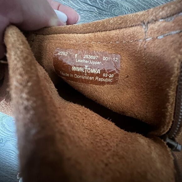 MinneTonka Back Zip Softsole Boot Girl size 1 - Picture 5 of 7